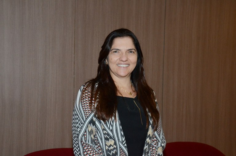 Nayara Queiroz.jpg