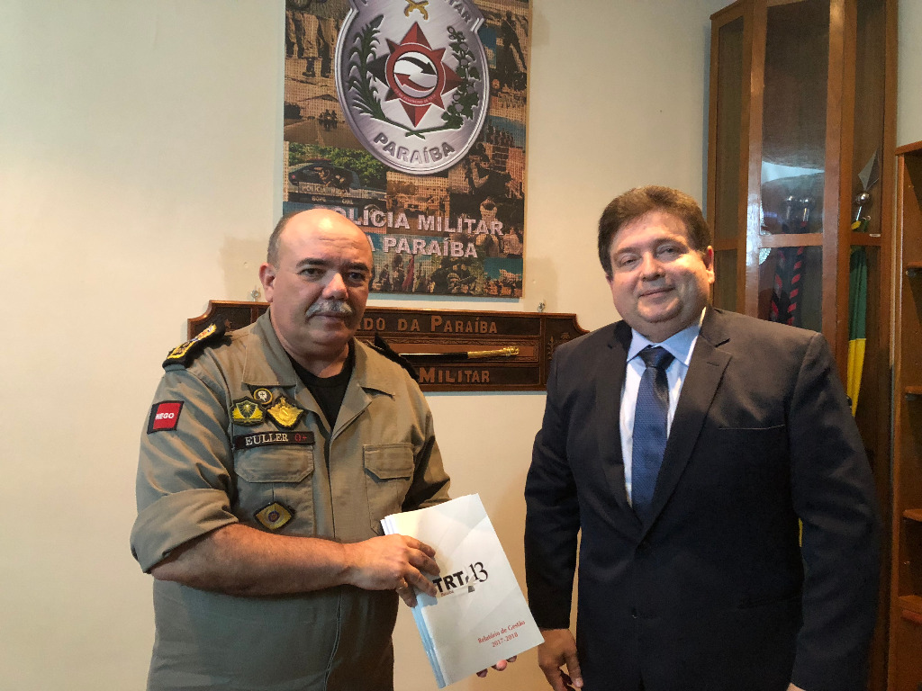 Visita ao comando da PM (1).JPG