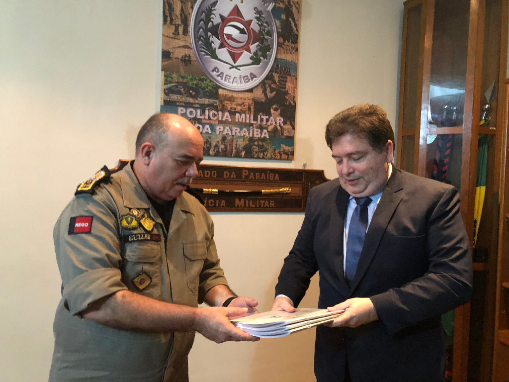 Visita ao comando da PM (2).JPG