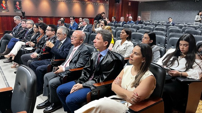 Lançamento estou aqui (4).JPG