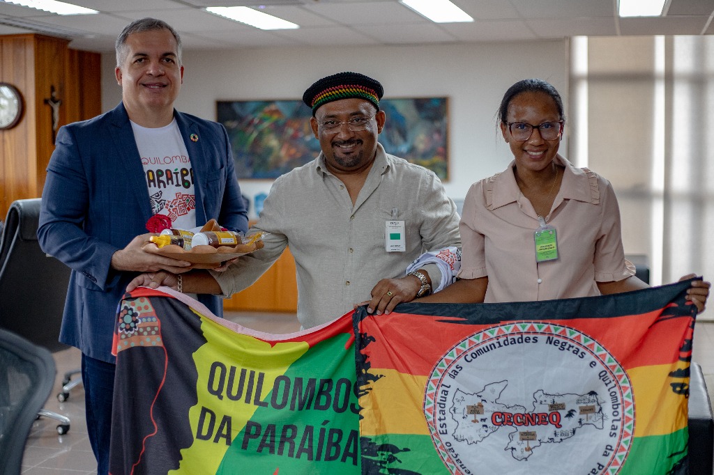 Doação PCs Quilombo-1.jpg