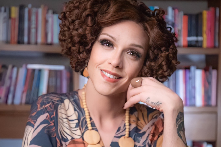 Rita Von Hunty capa.png