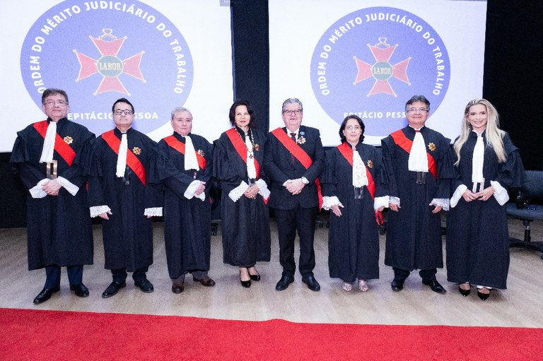 Entrega das comendas ordem do mérito (2).jpg