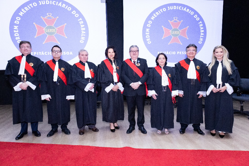 Entrega das comendas ordem do mérito (2).jpg