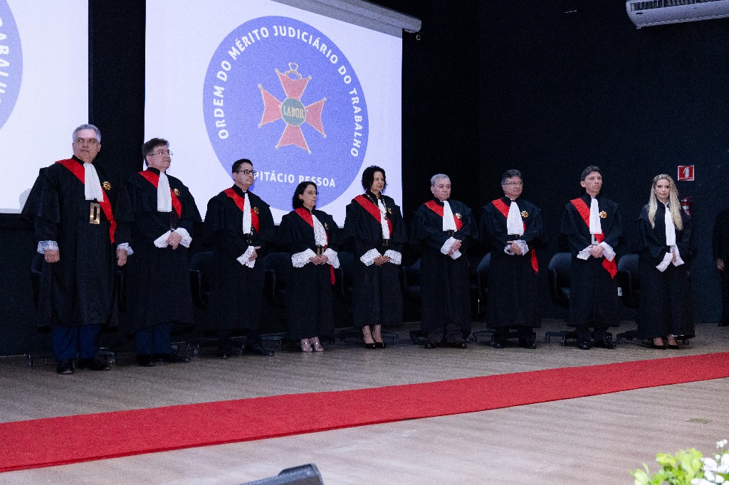 Entrega das comendas ordem do mérito (9).jpg