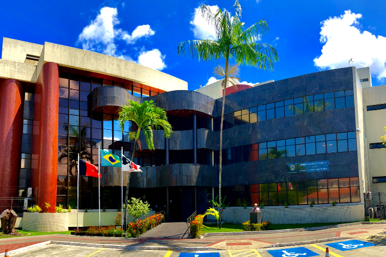 Modelo de foto pro site (5).png
