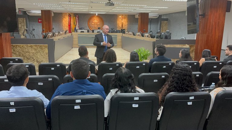 Visita estudantes Direito4.JPG