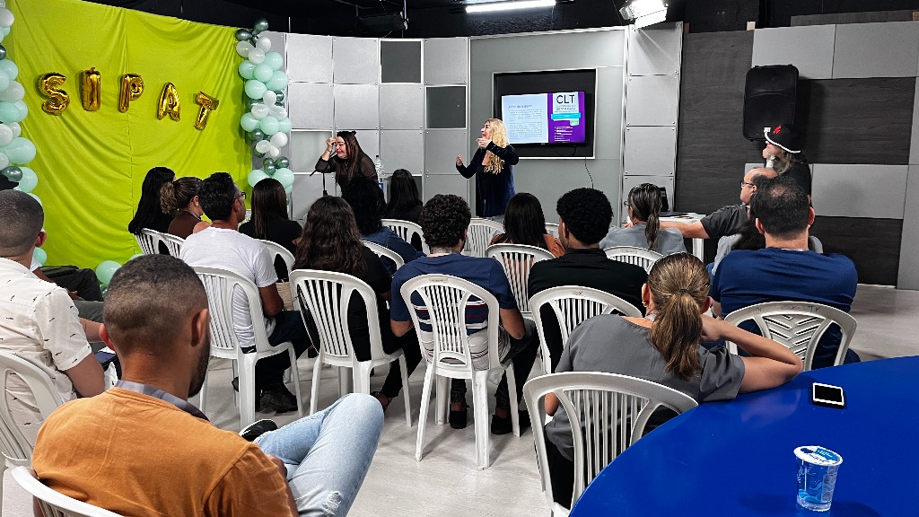 Palestra e teatro SIPAT Sistema Correio (2).JPG