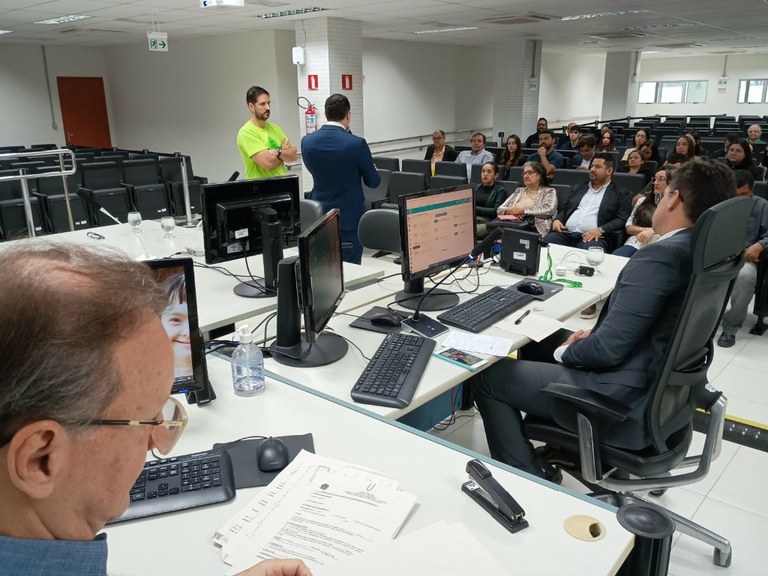 aula audiência fórum_2.jpg