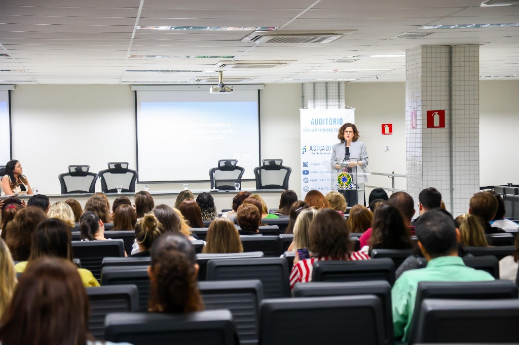 Evento Cerest palestra assedio moral e sexual (12).jpeg
