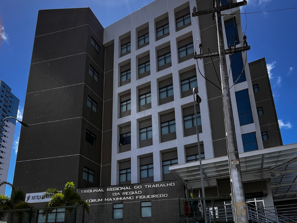 fachada fórum JP_.png